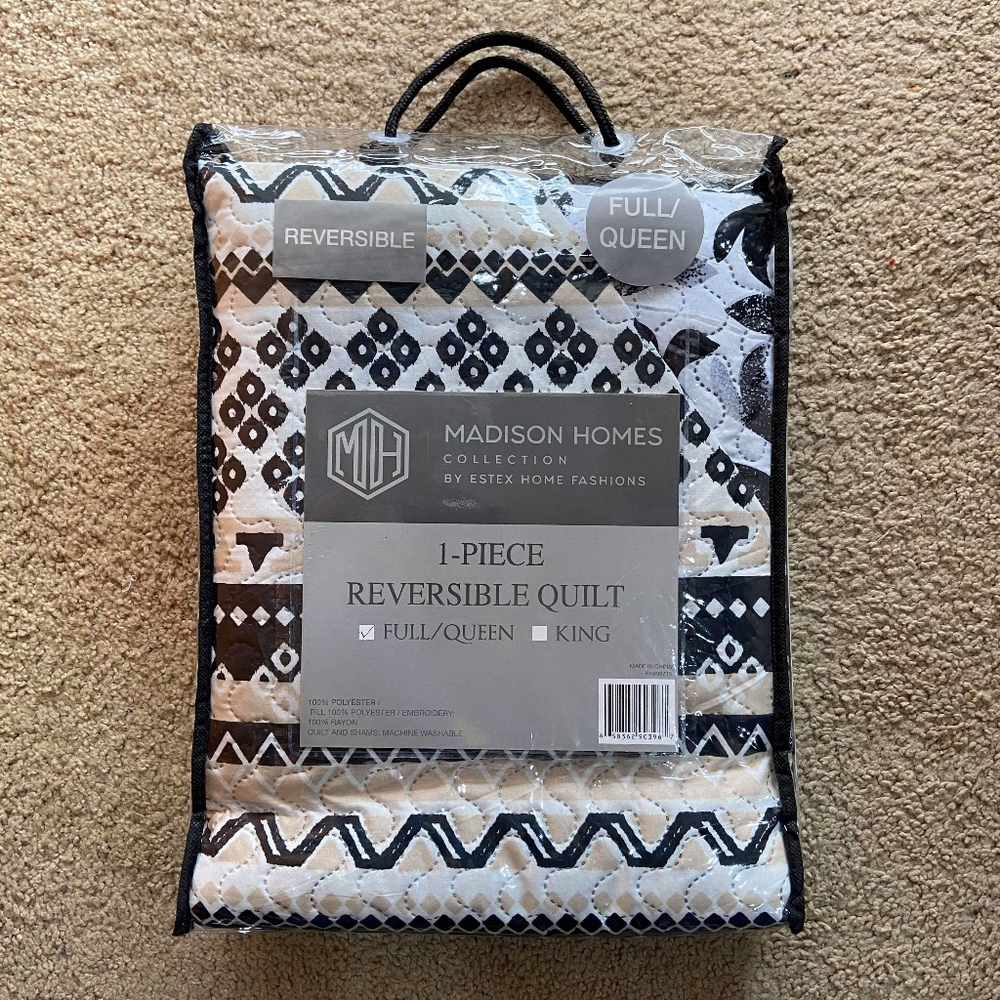 Madison Homes Collection 1-Piece Reversible Quilt